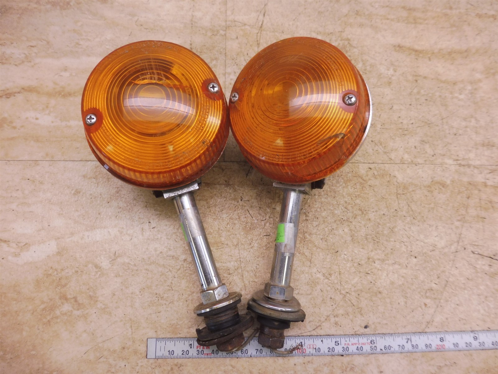 1975 Kawasaki KZ400 KZ 400 K157-1> rear turn signals