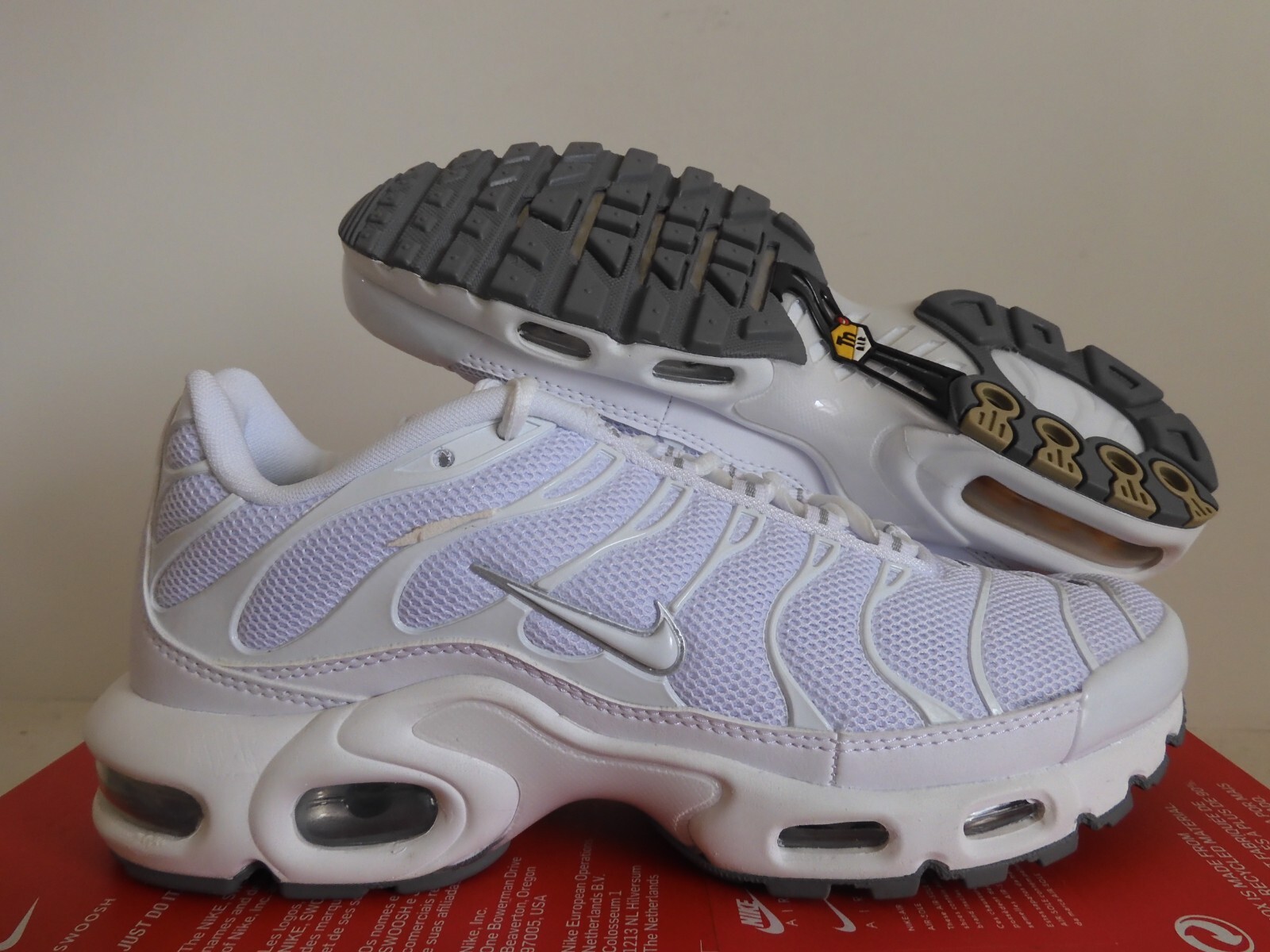 ■Nike■ Air Max Plus M White Black Cool Grey White 60413313 Nike Air Max Plus White Cool Grey Black Mens Sz 7/ Women's