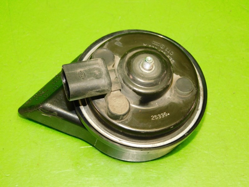 05-08 Audi A4 OEM 8E0951223A 500Hz horn assembly
