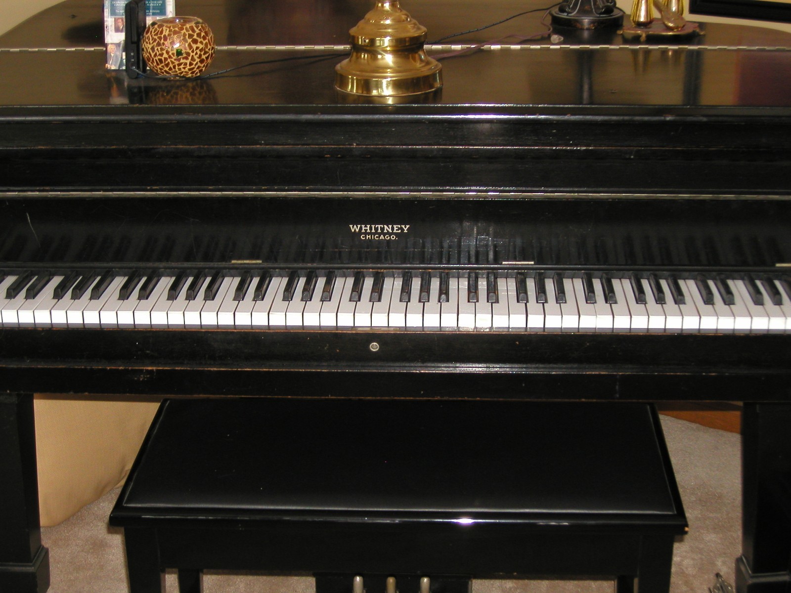 1,800$..Whitney..By Kimball Baby Grand Piano 4' x 5' (Ebony)