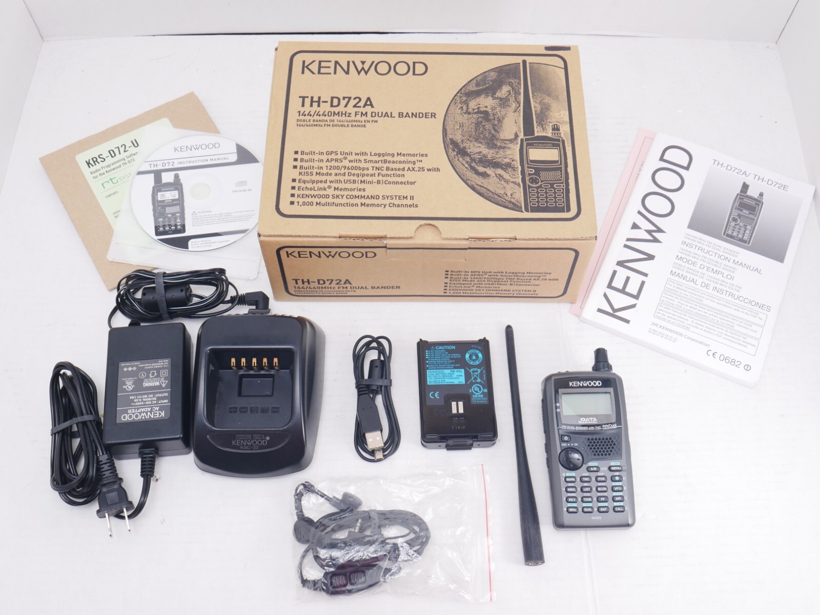 Kenwood thd72a 144/440 FM Dual Bander VHF/UHF TNC GPS APRS Radio