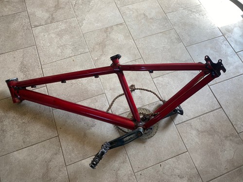 Cannondale bike frame dirt jumper chase2 2006-07 powder coated red W cranks