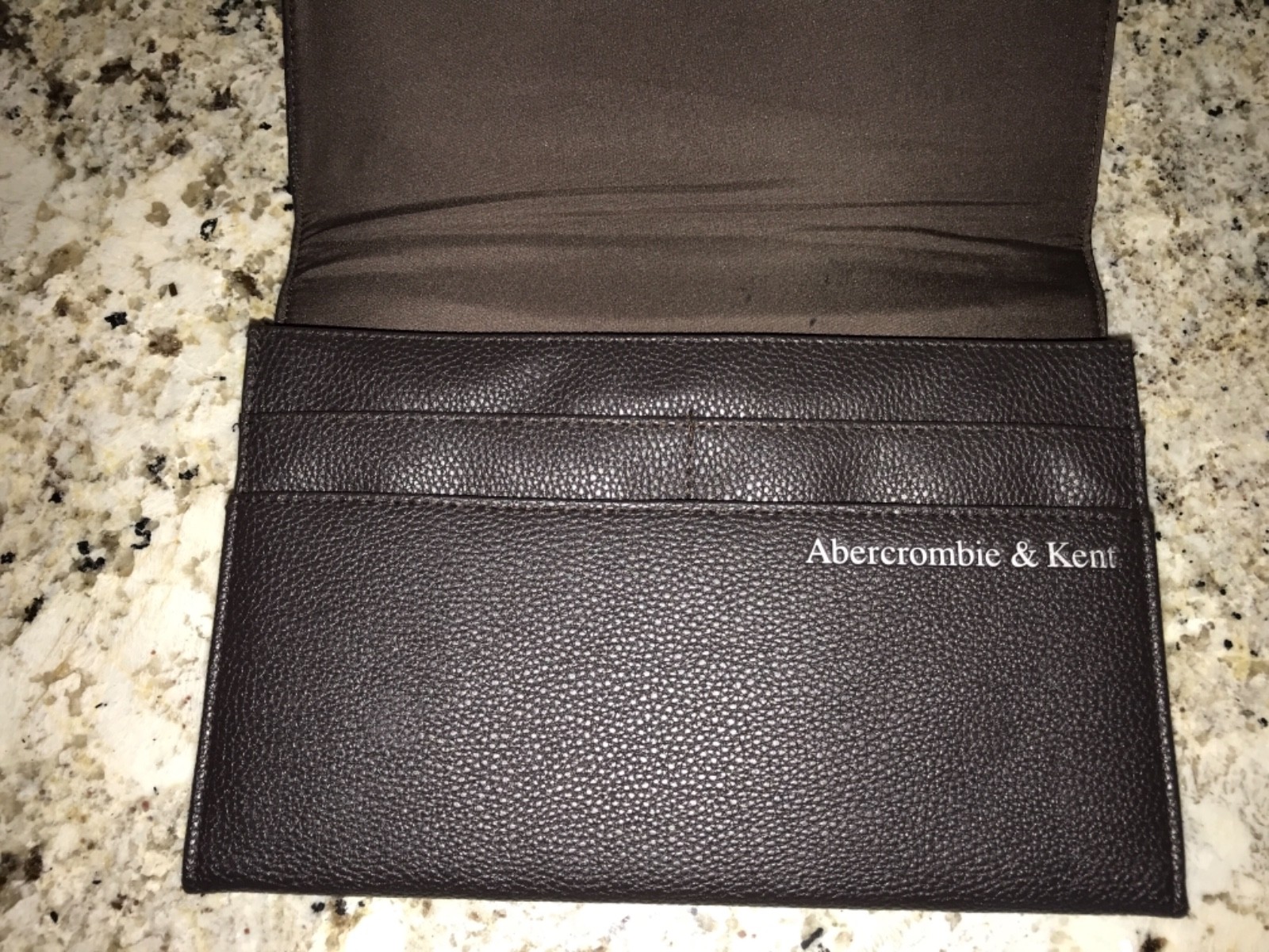 ABERCROMBIE & KENT Portfolio- IPad holder - File - Passport & ID Holder