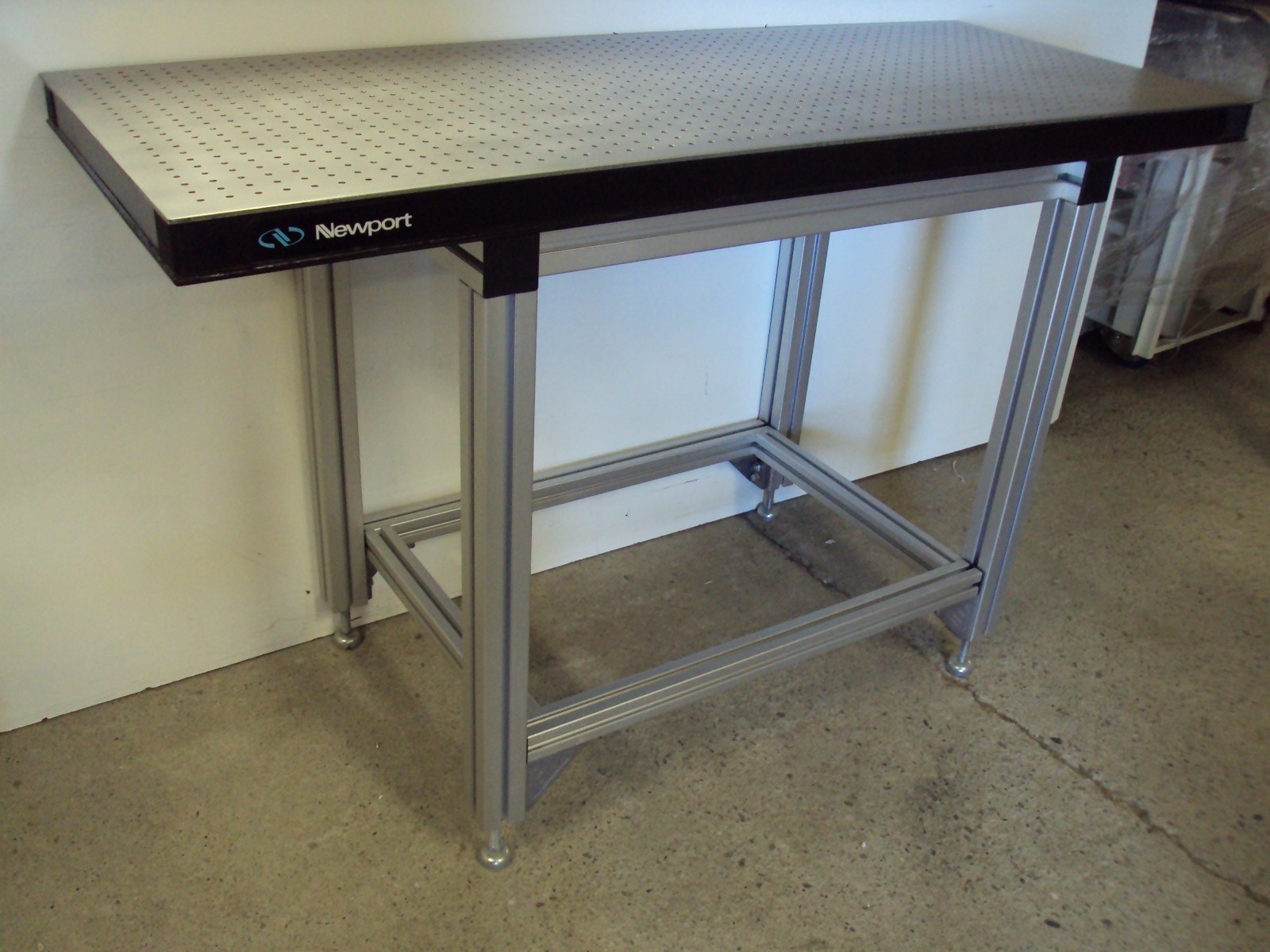 FREE crating NEWPORT 5' x 2' OPTICAL BREADBOARD TABLE, ADJUSTABLE T-SLOT BENCH