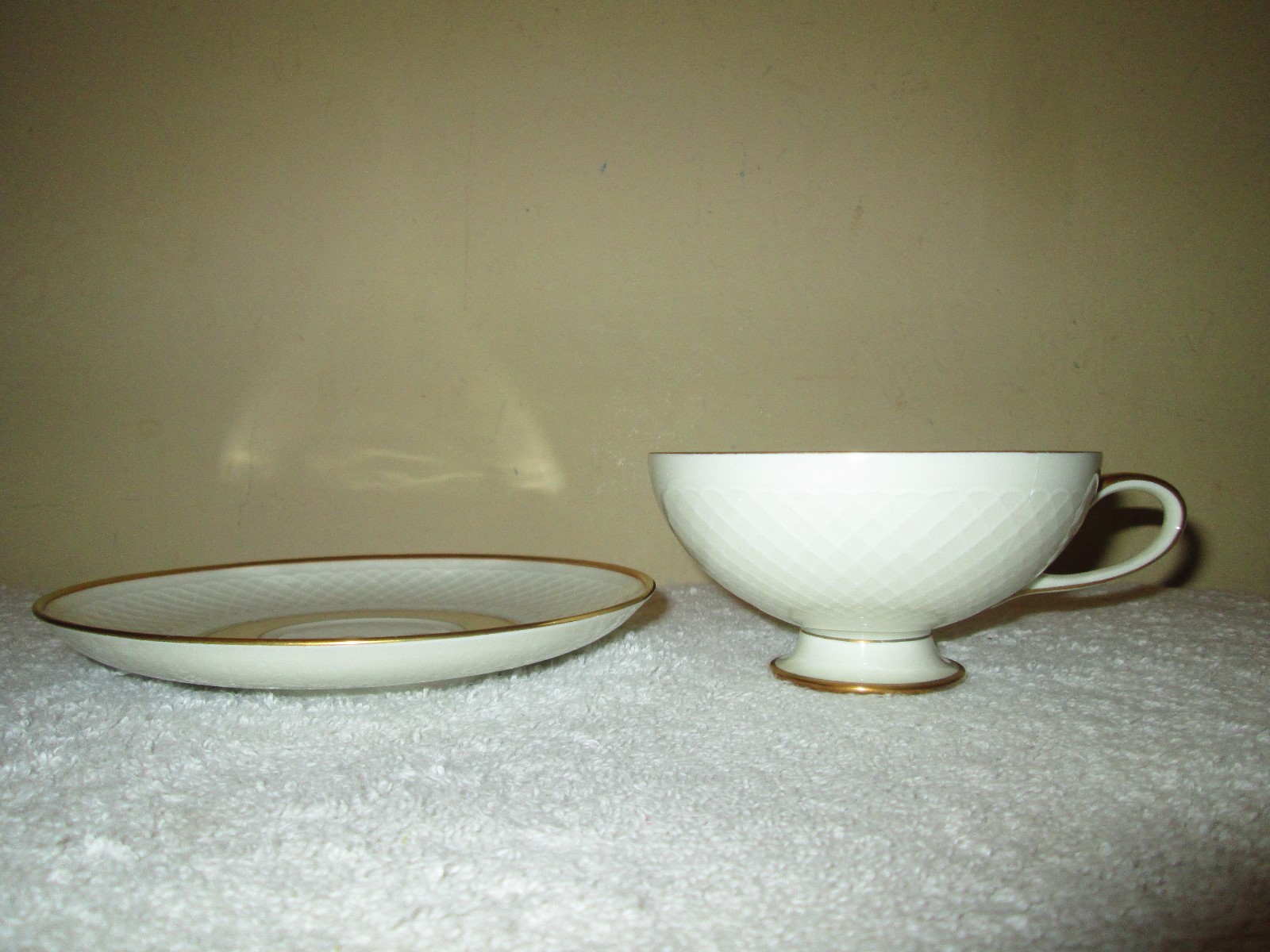 BEAUTIFUL VINTAGE ROYAL HEIDELBERG CUP & SAUCER SET WINTERLING BAVARIA PORCELAIN