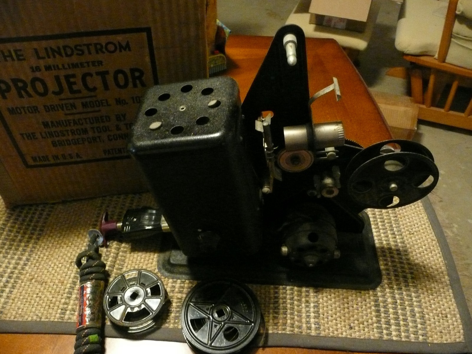 Vintage Lindstrom Projector, w/ 2 films & Bulb, Motor Runs, Model 1015