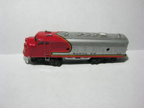 鉄道模型 美品 Bachamann N Scale GP 50-SANTA FE 8759