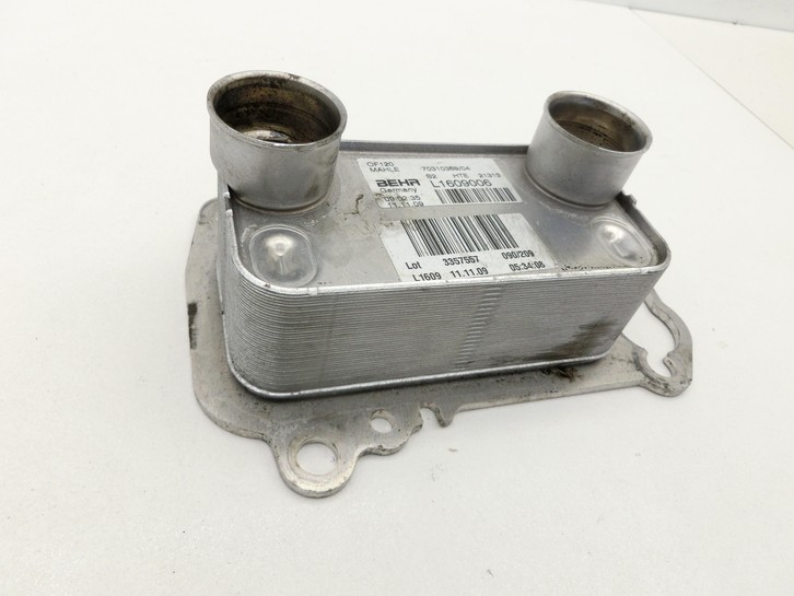 BMW X3 E83 18d LCI 08-11 2,0d 105KW Ölkühler Wärmetauscher  - Bild 3