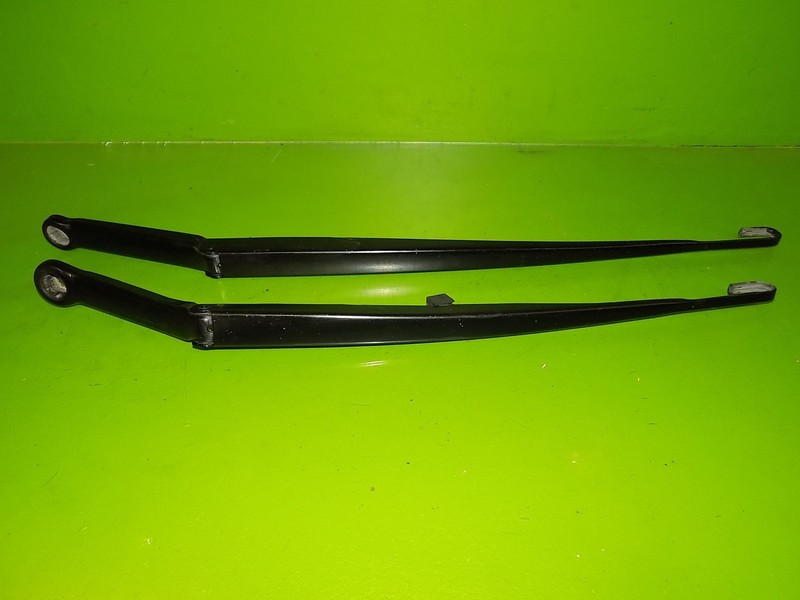 01-05 BMW 325i OEM front windshield wiper arms left right SET