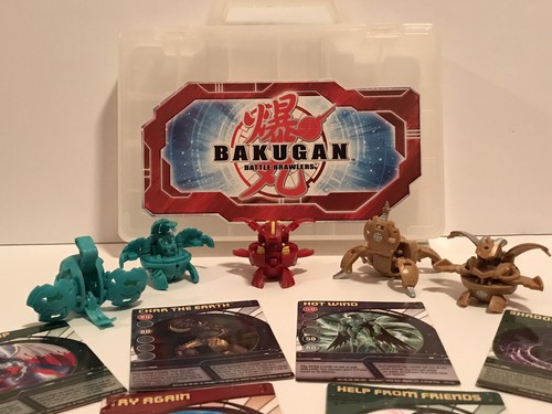 Bakugan Battle Brawlers - Lot Of 5 Brawlers + 12 Cards (4 magnetic) + Case