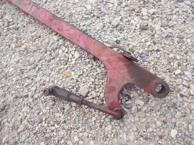 Farmall 504 Rowcrop Tractor IH Power Take Off PTO engagement lever & linkage rod