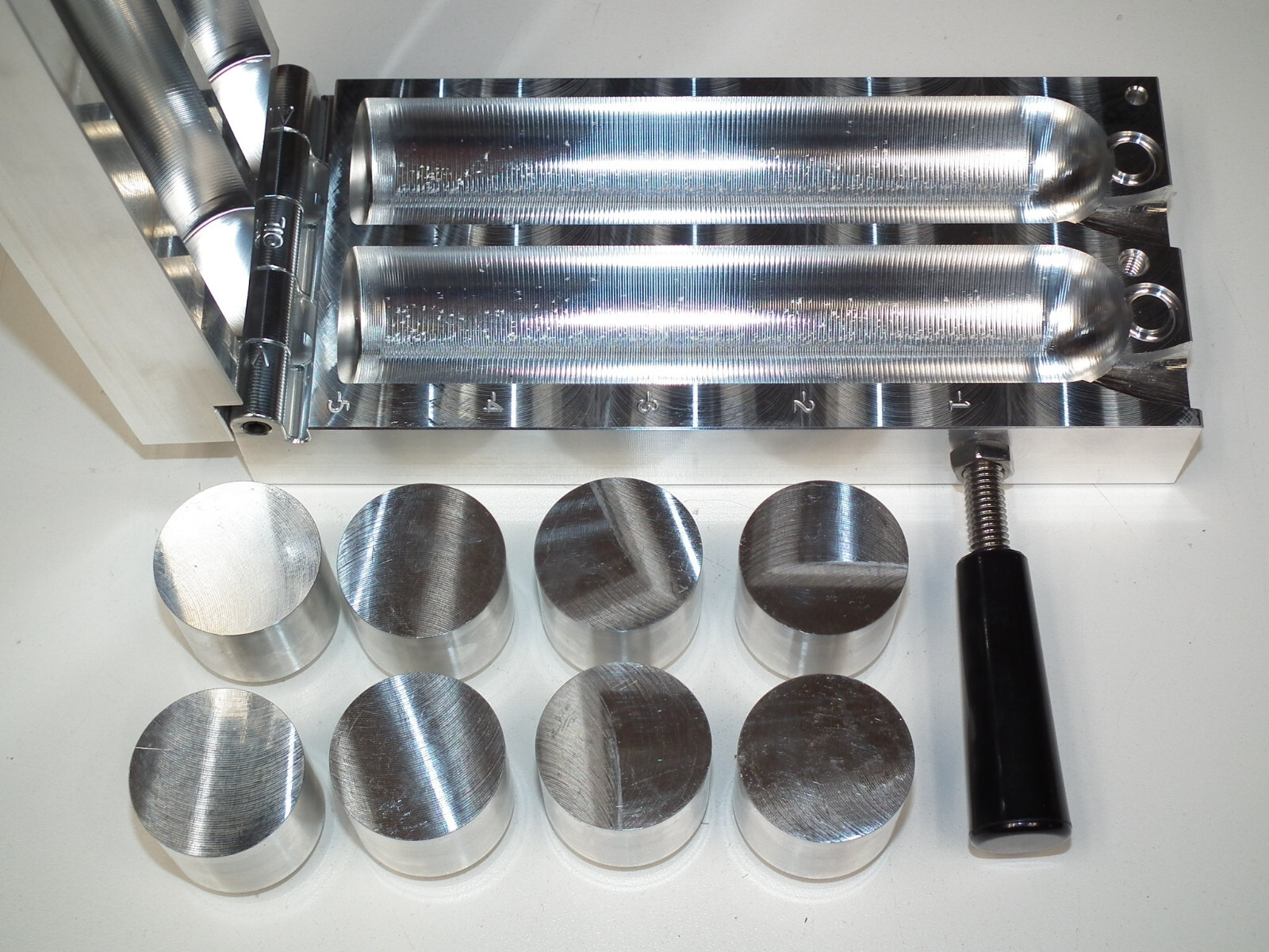 アサキ　Moldy Deep Drop Sinker mold 1-5lb 1.5 dia adjustable 2 cavity CNC