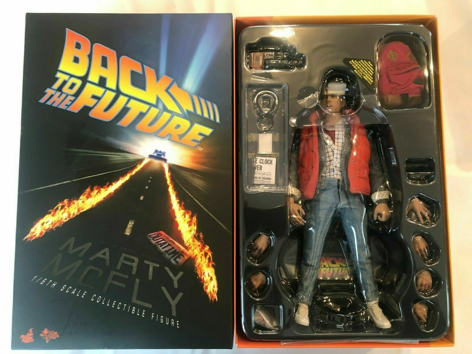 Back to the future Marty Mcfly 1/6 figure with hot toys Back to the future Marty Mcfly 1/6 figure with hot toys