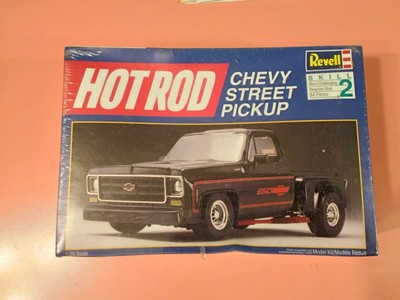Revell 7135  HOT ROD  Chevy Street Pickup  RARE  Free Shipping