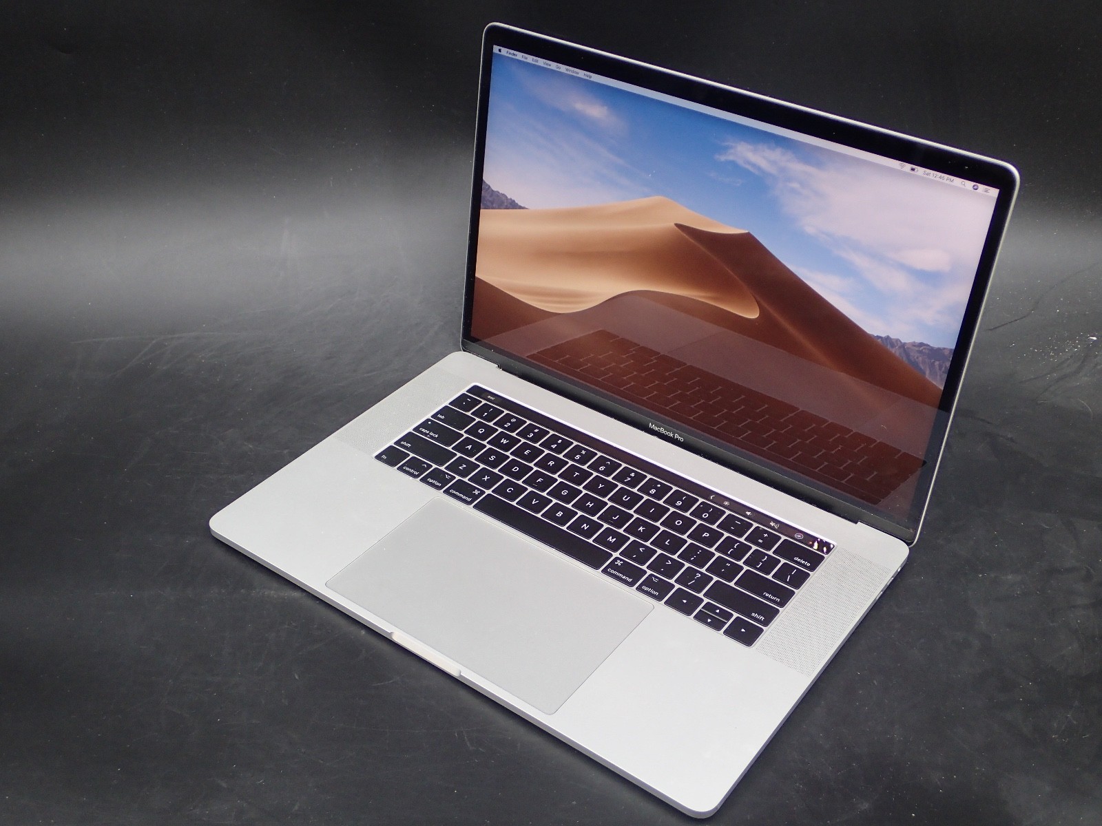 2017 Apple MacBook Pro Silver 15” Laptop 512GB Radeon APPLECARE+ EXCELLENT