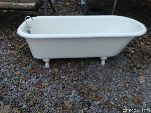 Unique ANTIQUE white CAST IRON CLAW FOOT BATH TUB-local pickup only