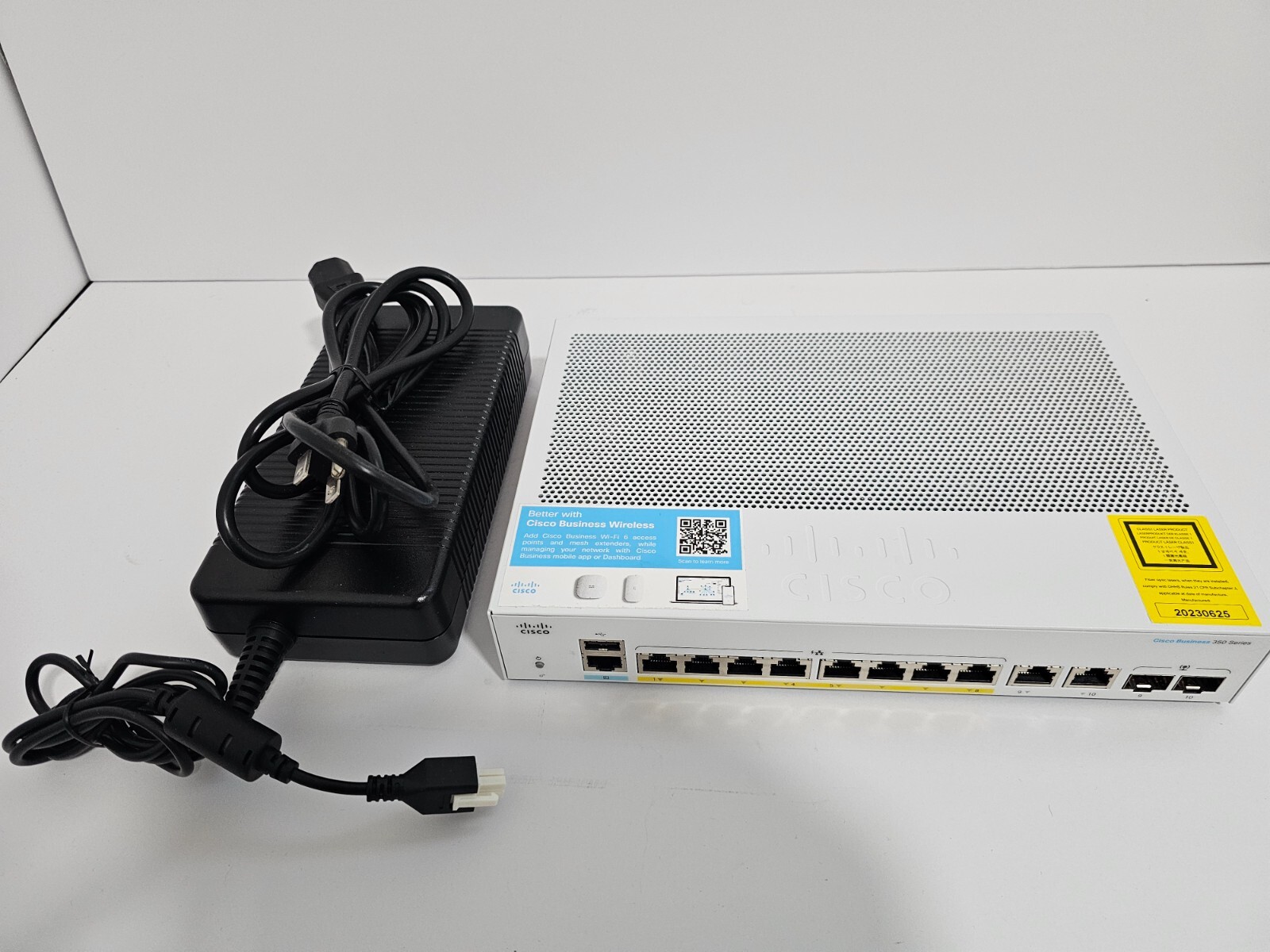 Cisco CBS350-8FP-2G-JP CBS350 Managed 8-port GE Full PoE 2x1G Combo CBS350-16P-2G-NA - Cisco Business 350 Managed Switch, 16 Port PoE+