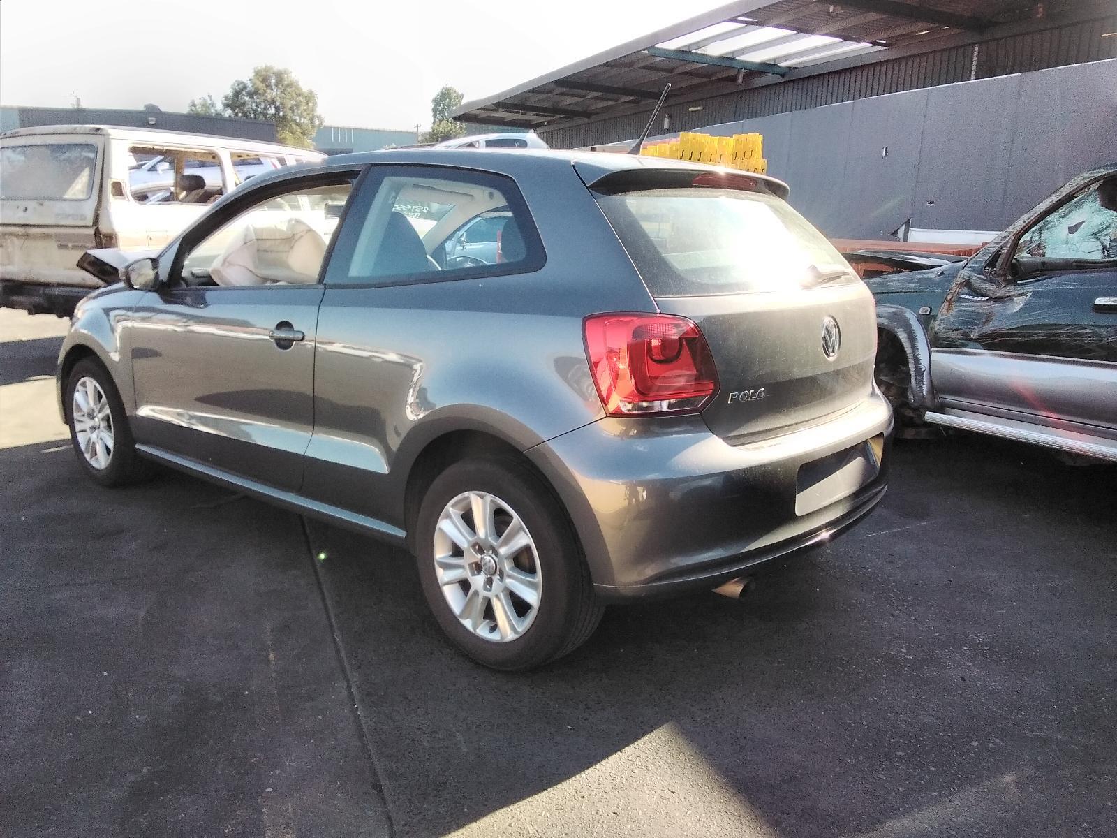 VOLKSWAGEN POLO 6R 05/2010-05/2014 LEFT DOOR MIRROR HEATED TYPE - thumbnail 4