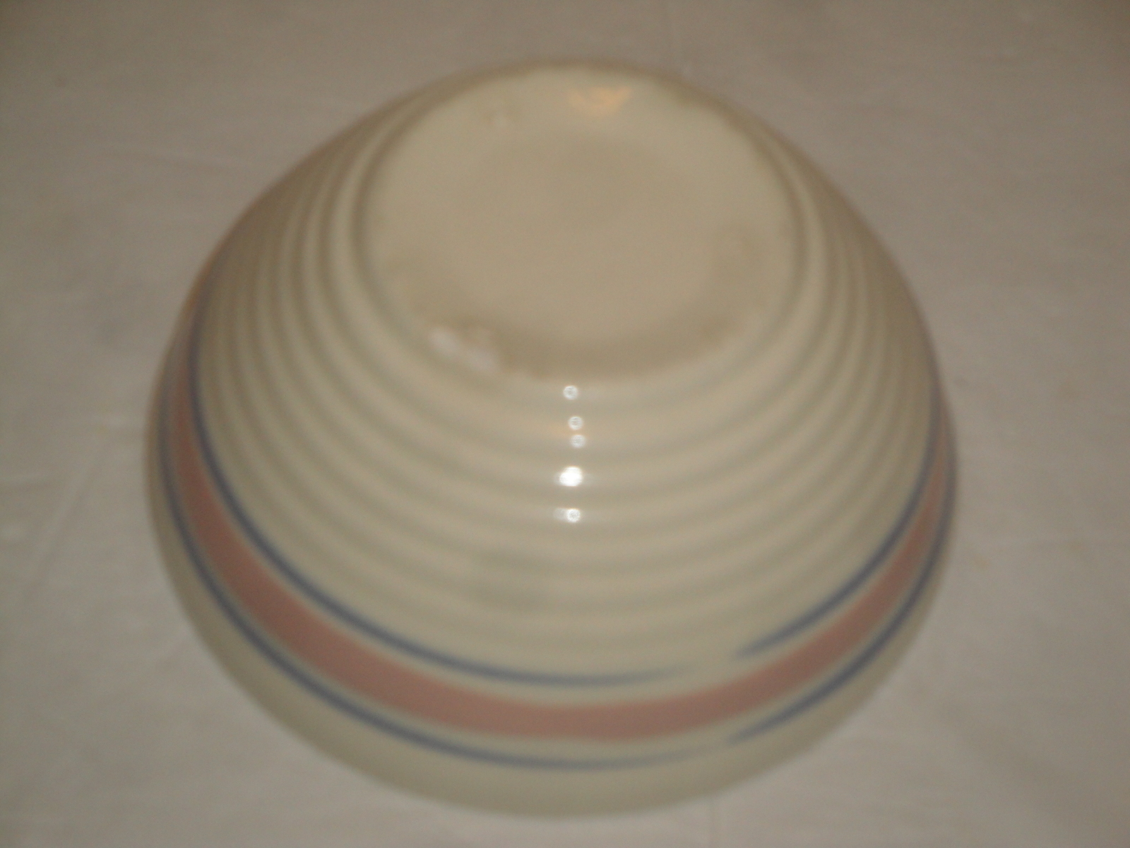 VINTAGE McCOY BOWL PINK & BLUE BANDED CREAM BEE HIVE RINGED POTTERY BOWL