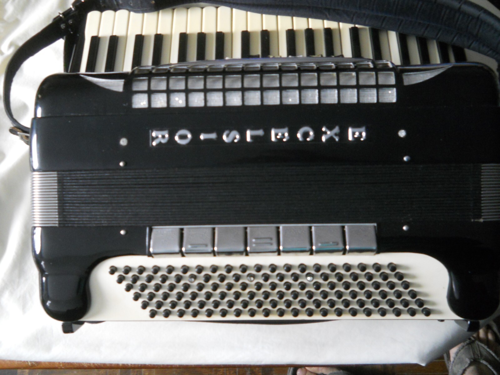 イタリア製　アコーディオン　EXCELSIOR　MOD.320/M Certified Pre-owned Accordion: Excelsior 320 - YouTube