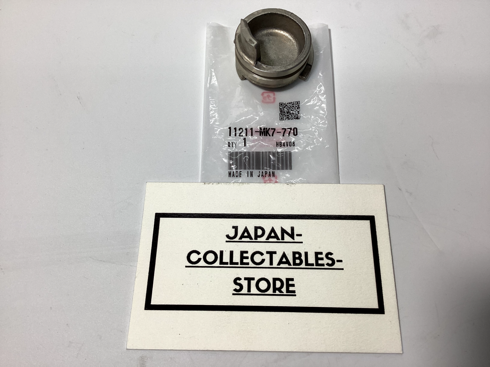 ノン Honda Left Crankcase Plug 11211-MK7-770 OEM | Genuine OEM