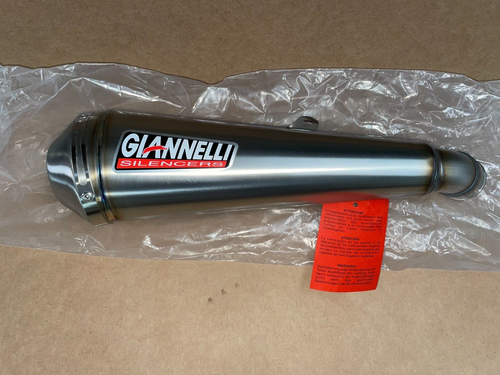 サイレンサー Giannelli Equabile D60 Hom IperSport CCチタニウムAprilia Tuono V4 1100 RR 2015 15 - オリジナルのタイトルを表示 GIANNELLI EXHAUS サイレンサー Giannelli Equabile D60 iperSport C Titan Aprilia
