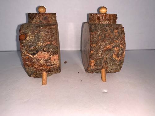 Vintage Souvenir Lake Cumberland, Ky. Time For Salt & Pepper Log Clock