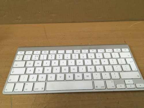 Apple A1314 Bluetooth Keyboard Compact Silver English QWERTY Wireless