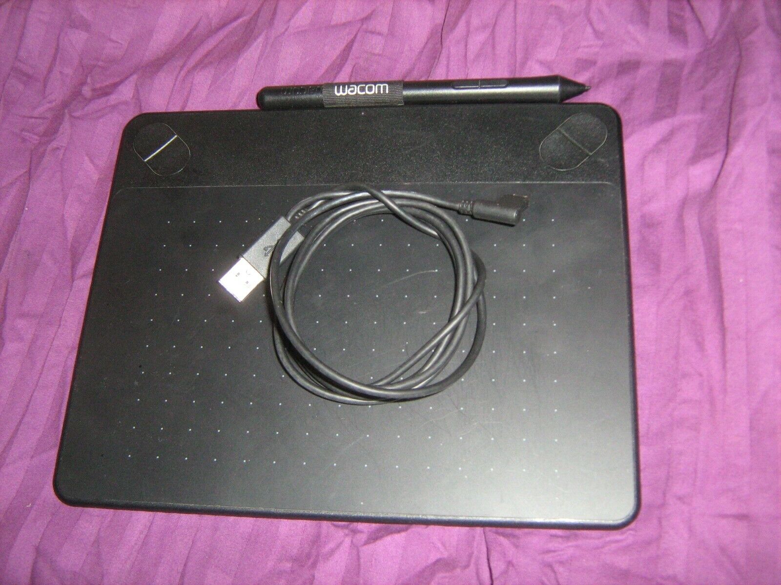 Wacom CTH-490/K Intuos Graphics Touch Tablet WITH PEN Tested Wacom CTH-490/K Intuos Graphics Touch Tablet WITH PEN Tested
