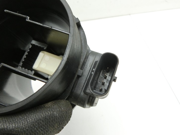 Mercedes W212 E200 09-13 2143 100KW Luftmassenmesser LMM Air Flow Sensor  - Bild 3