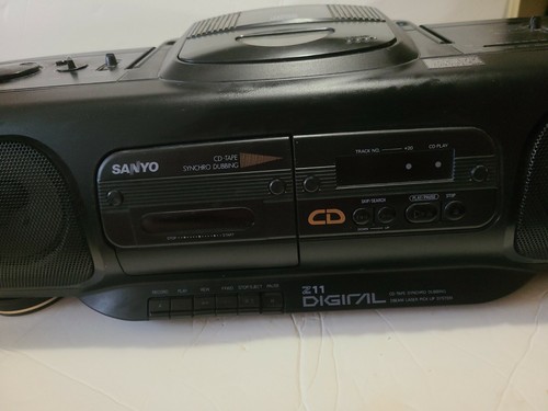 い*吉様 SANYO FMモジュレーター方式　CD10枚連続演奏　CDチェンジャ い*吉様 SANYO FMモジュレーター方式 CD10枚連続演奏 CD