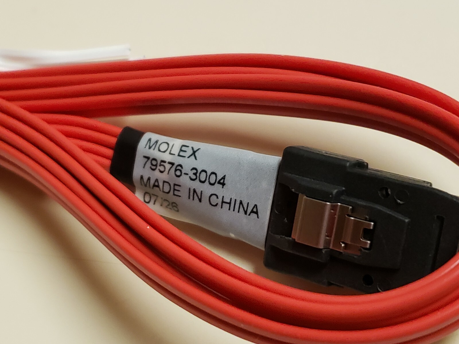 LOT of 2 MOLEX Mini SAS to 4 SATA SFF-8087 iPass to Backplane Cables 79576-3004