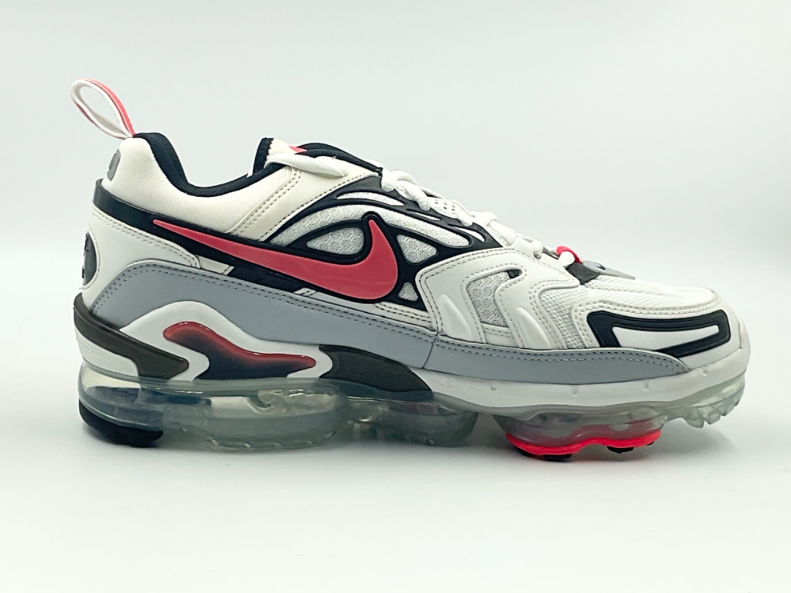 靴 Nike Air Vapormax EVO \"What The\" Nike Women's Air Vapormax EVO 'Evolution of Icons' – Puffer Reds