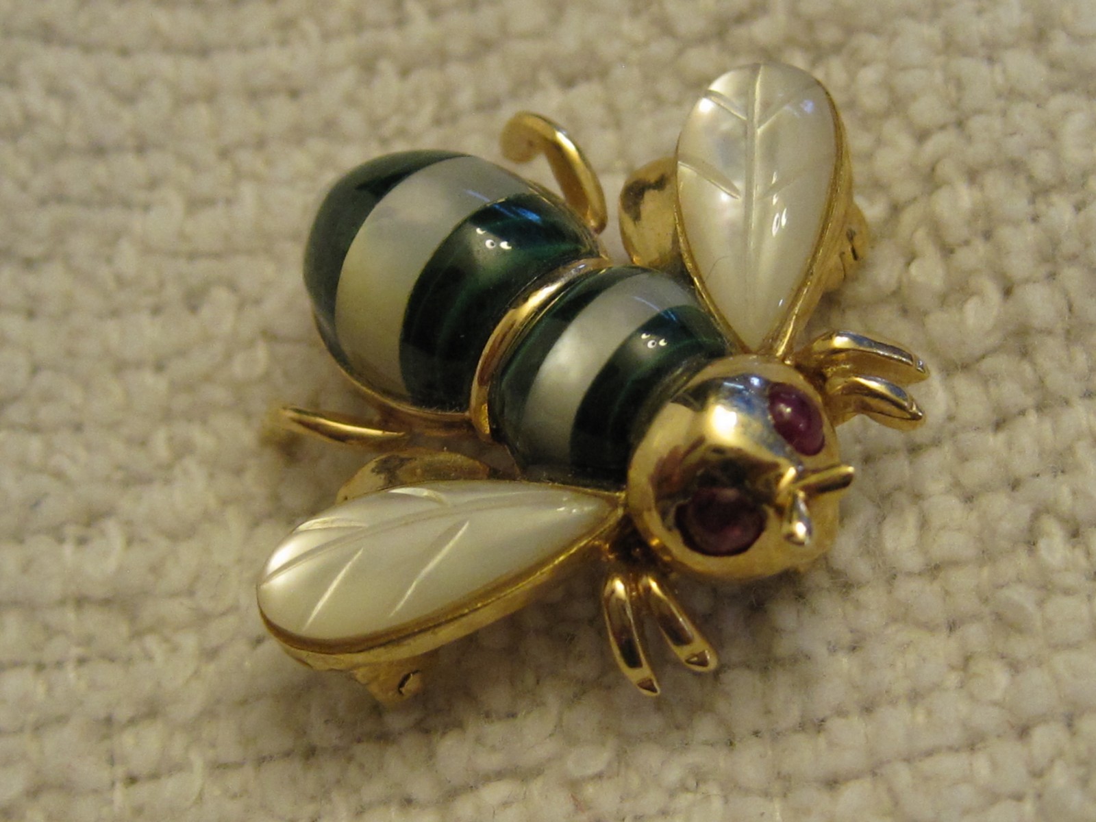 Bee Pendant Brooch 14k Gold WLC Insect Pin  Malachite Mother of Pearl