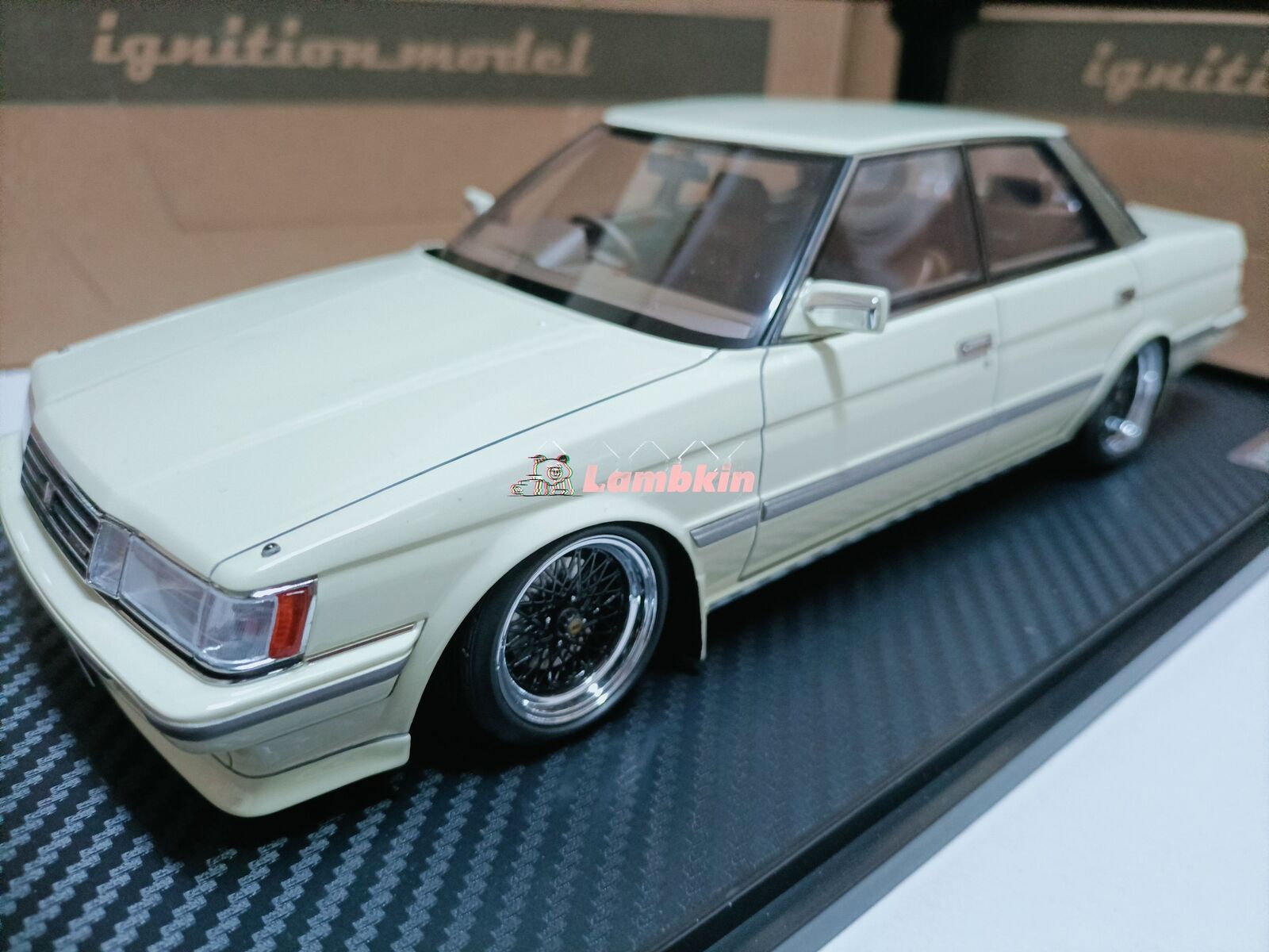 IG 1/18 Toyota Mark II Grande GX71 Limit Silver Wheel Hub IG 1/18 Toyota Mark II Grande GX71 Limit Silver Wheel Hub