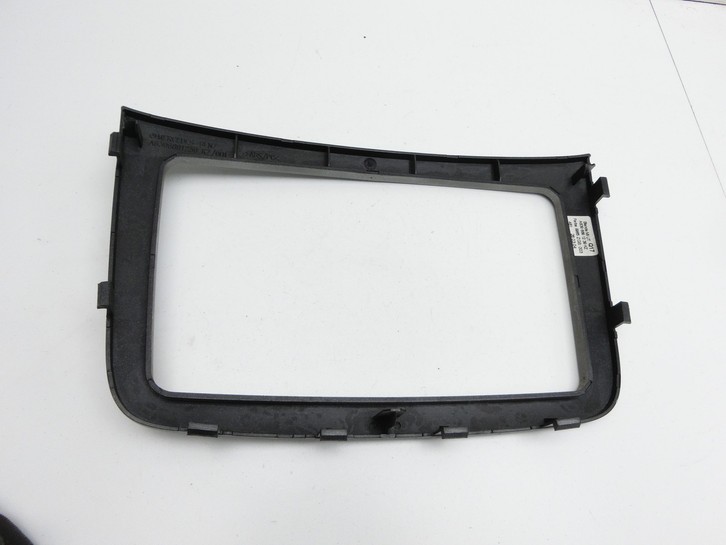 Mercedes Viano Vito W639 03-10 Blende Einbaurahmen Holzdekor Mercedes Viano Vito W639 03-10 01.07.2004 A6396891239... Bild 3