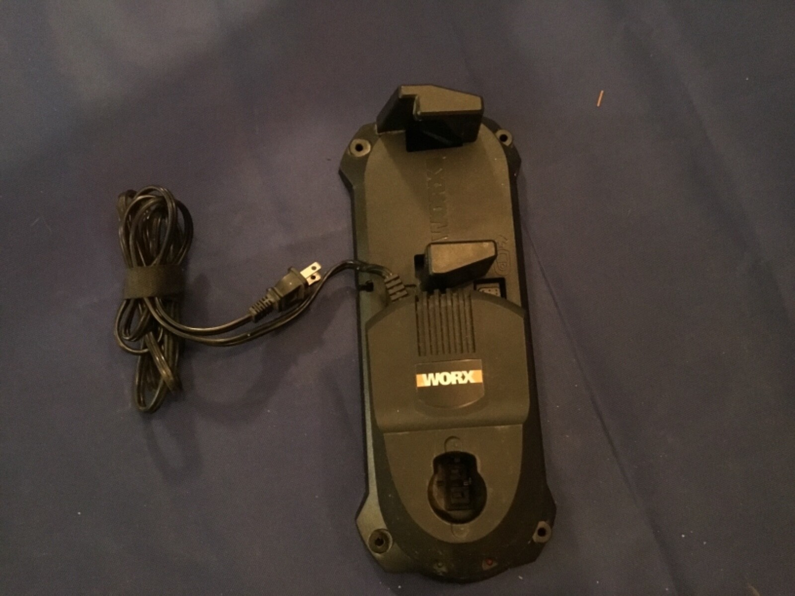 WORX 18 Volt POWERSTATION RECHARGER AND WALL MOUNT