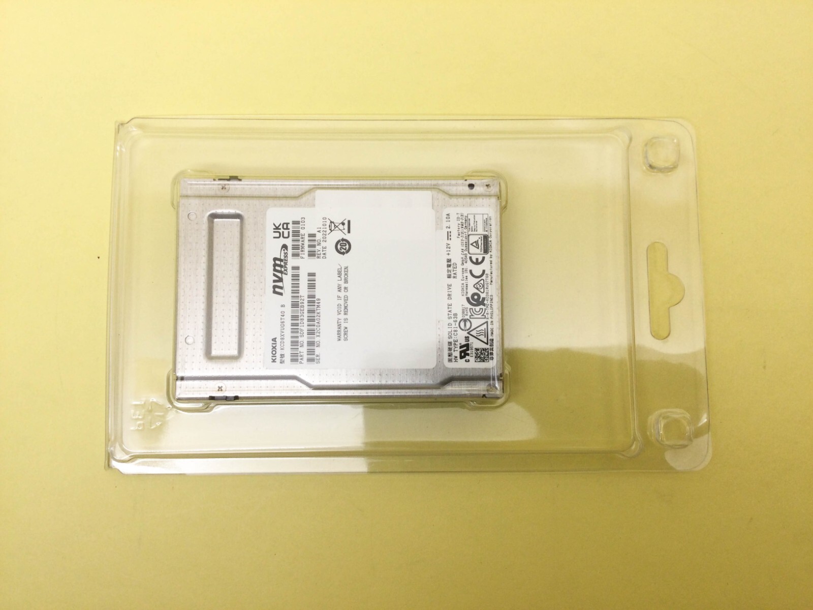 KIOXIA CD8-V Series 6.4TB NVMe PCIe 4.0 2.5'' 3DWPD U.3 SSD KCD8XVUG6T40 New KIOXIA CD8-V Series 6.4TB NVMe PCIe 4.0 2.5'' 3DWPD U.3 SSD KCD8XVUG6T40 New