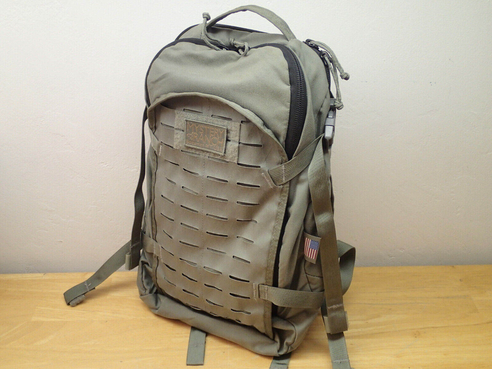 Mystery Ranch Super Slick Backpack Made in USA Incomplete User Item Mystery Ranch Super Slick Backpack Made in USA Incomplete User Item