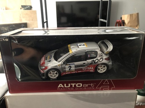 1/18 AUTOART PEUGEOT 206 WRC 2001 D.AURIOL/GIRAUDET #2 RALLY