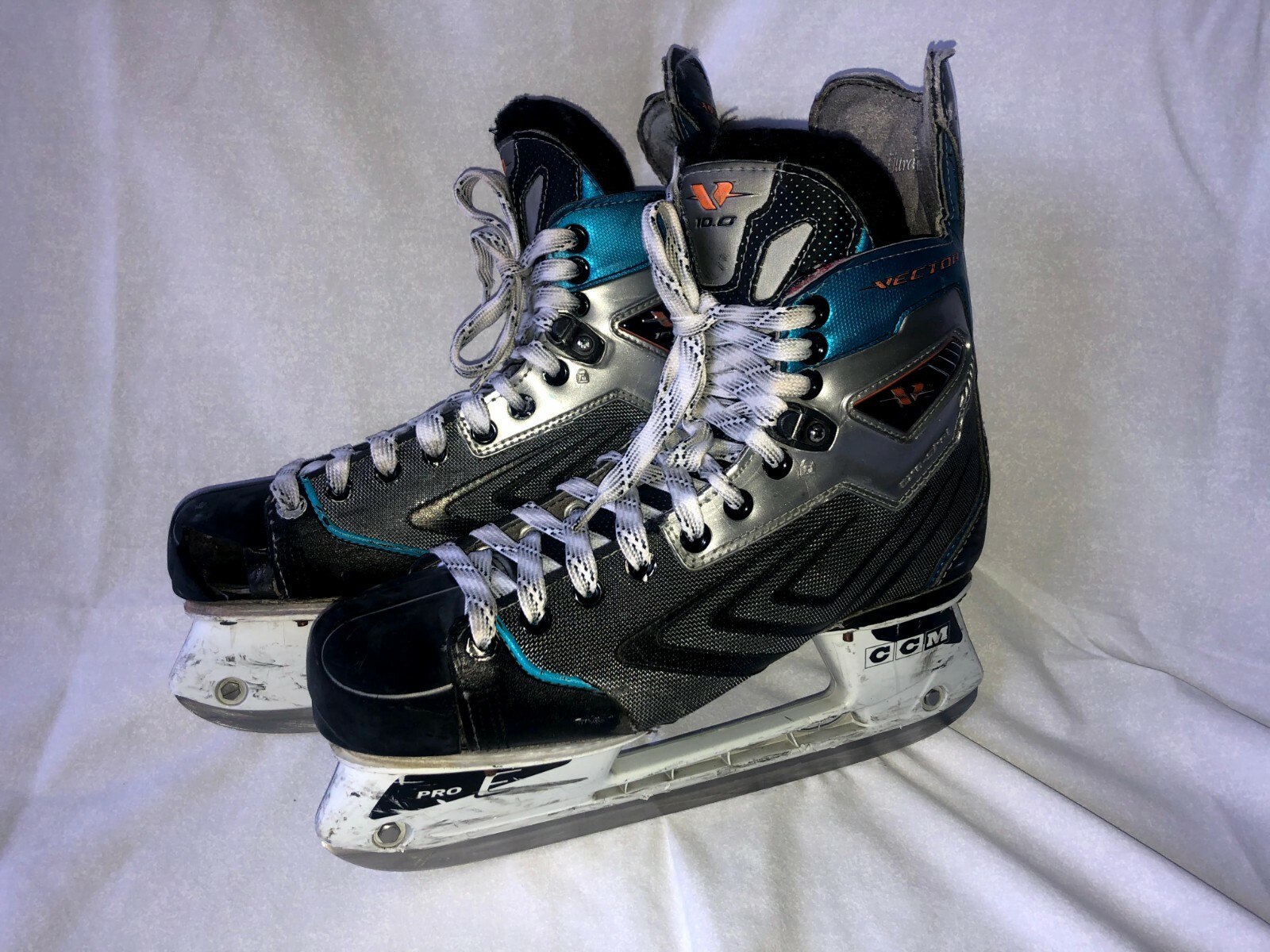ccm vector pro skates