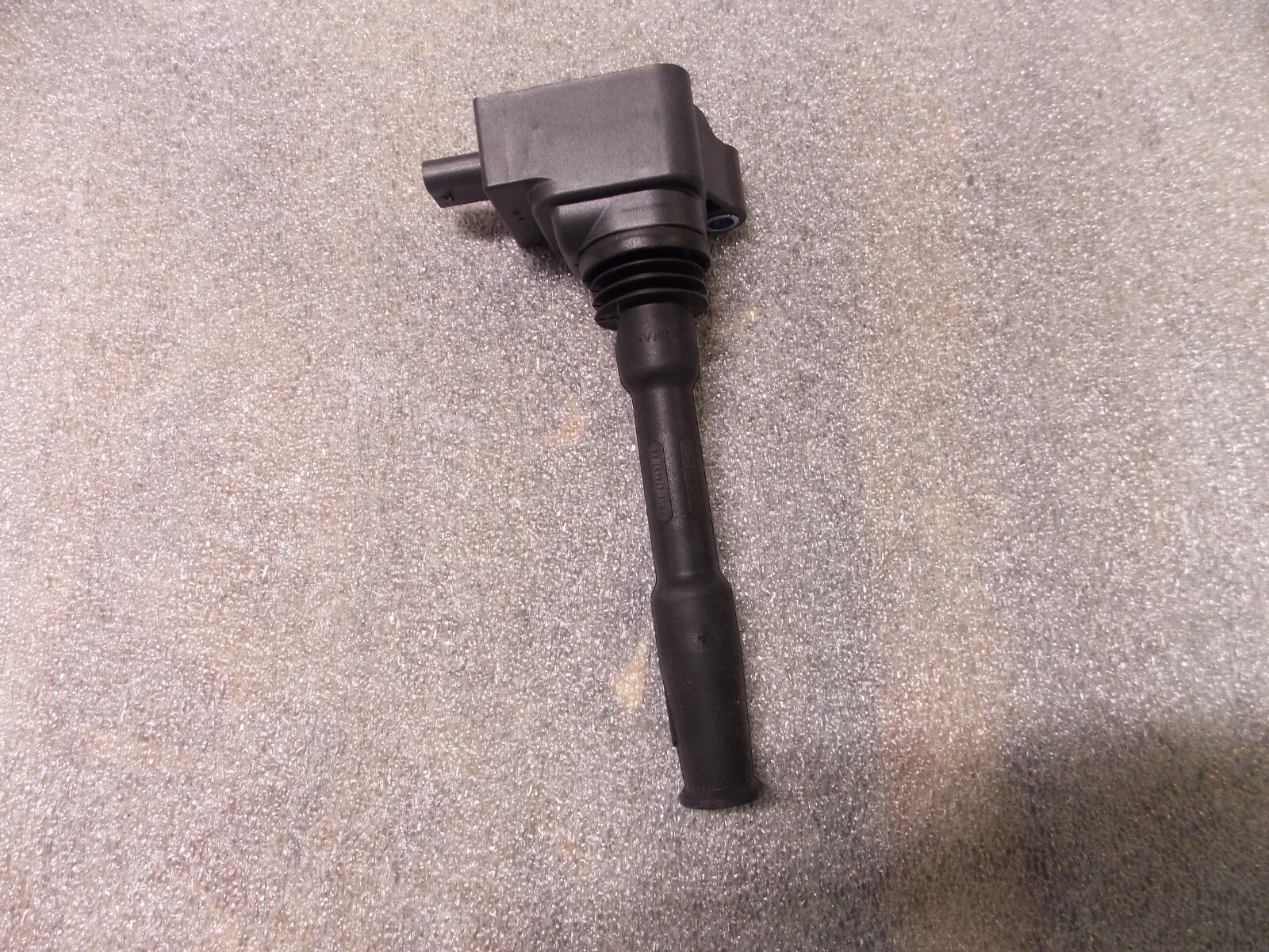 New Genuine Ford Ignition Coil PB5E-12A366-AA, 2.7L,3.0L