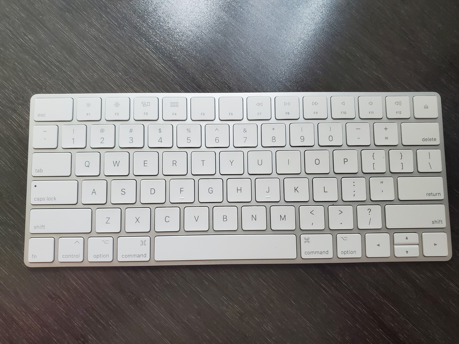Magic Keyboard ( 11インチホワイト)