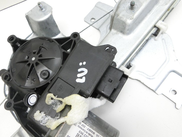 Peugeot 2008 CU 16-19 Fensterhebermotor mit Fensterheber Links Vorne Peugeot 2008 CU 16-19 30.08.2017 9816402180... Vorschau 5