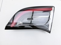 Tesla Model Y LR 20-25 5YJY Rückleuchte Heckleuchte für Klappe Innen Rechts Tesla Model Y LR 20-25 5YJY 01.06.2023... Vorschau 2