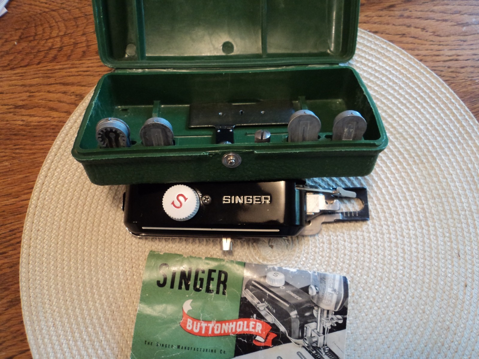 Vintage Singer Buttonholer 1948 Attachments Templates 160506
