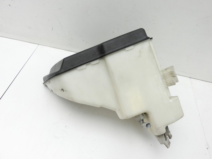 BMW 318Ci E46 00-03 2,0i 105KW Waschwasserbehälter Wasserbehälter BMW 318Ci E46 00-03 25.02.2002 7007970... Bild 5