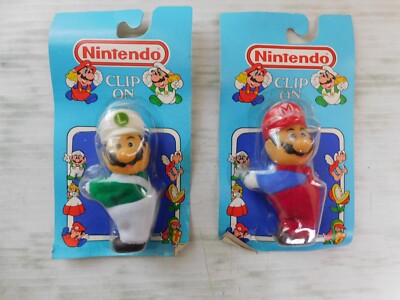 2 Nintendo Clip Ons MARIO & LUIGI 1989 new in packages