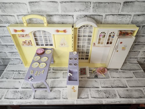 2003 Mattel Barbie Happy Family Grandma&rsquo;s Kitchen Set