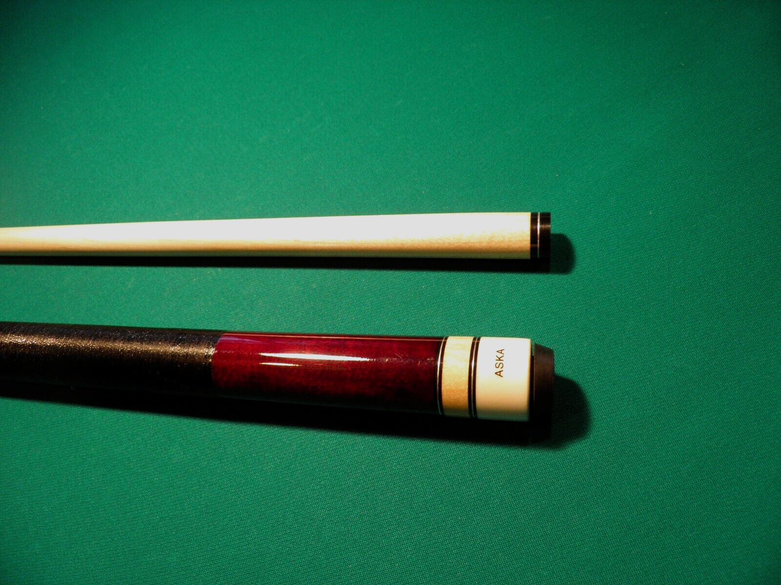 ASKA L - 2 BURGUNDY 20.5 OZ 2PC. POOL CUE